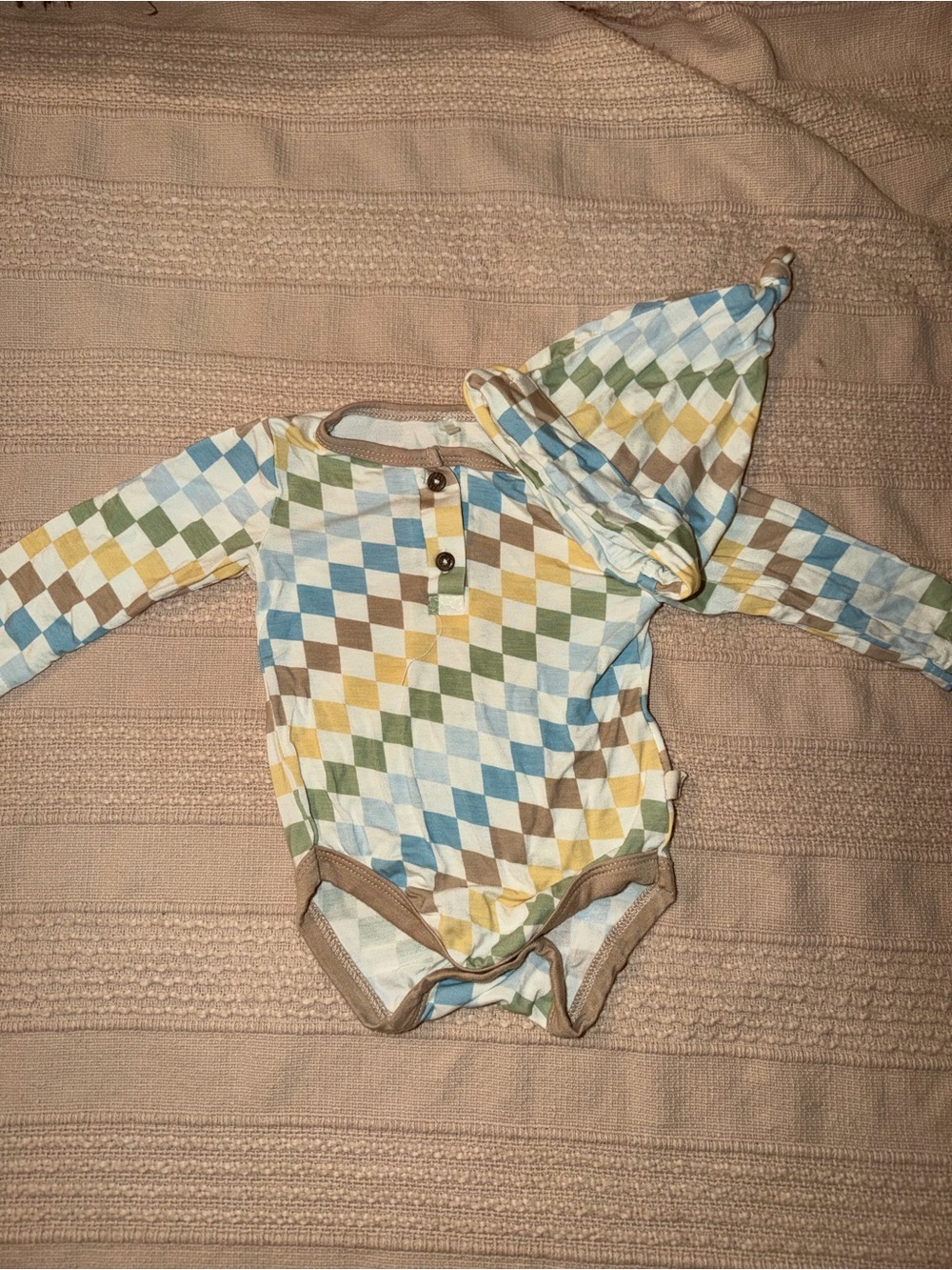 ✨Milkberry Baby Long-Sleeve One-Piece & Matching Hat - Multi-Color Diamond Print